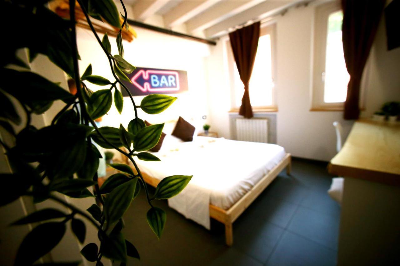 Ermi Hotel Sona Exterior foto