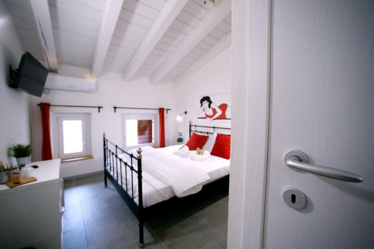 Ermi Hotel Sona Exterior foto